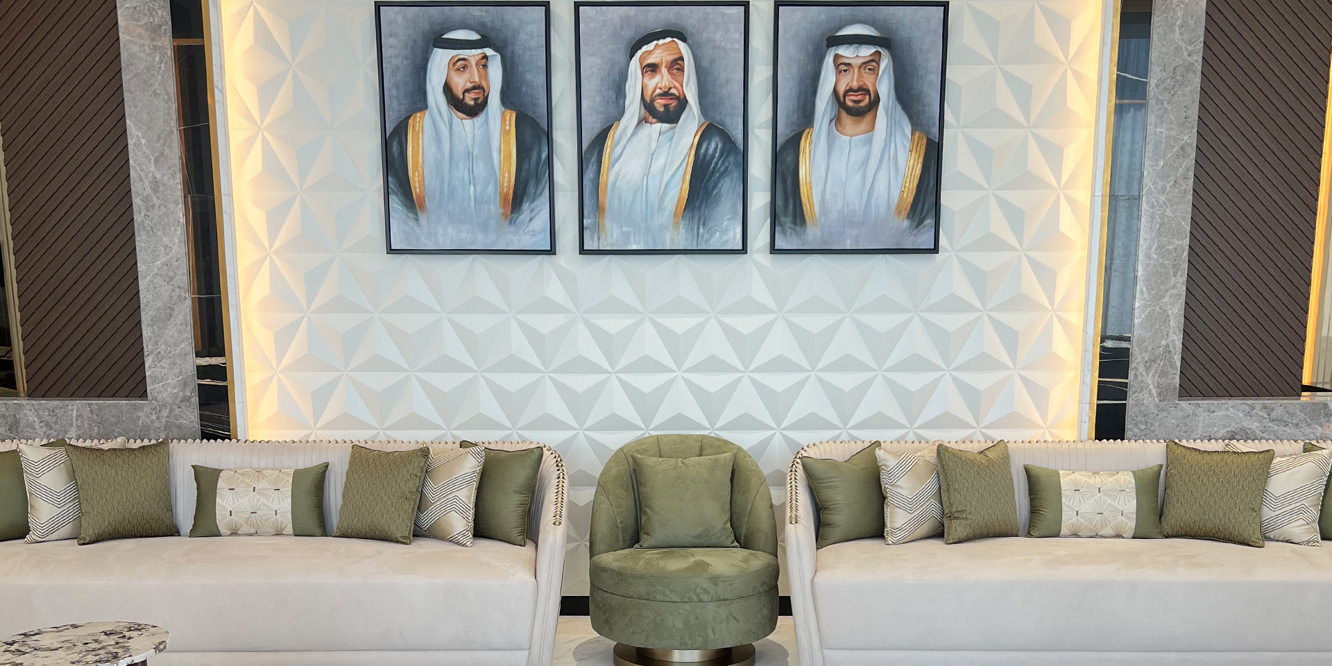 Abu Dhabi Modern Villa: Custom Furniture for Men's Majlis