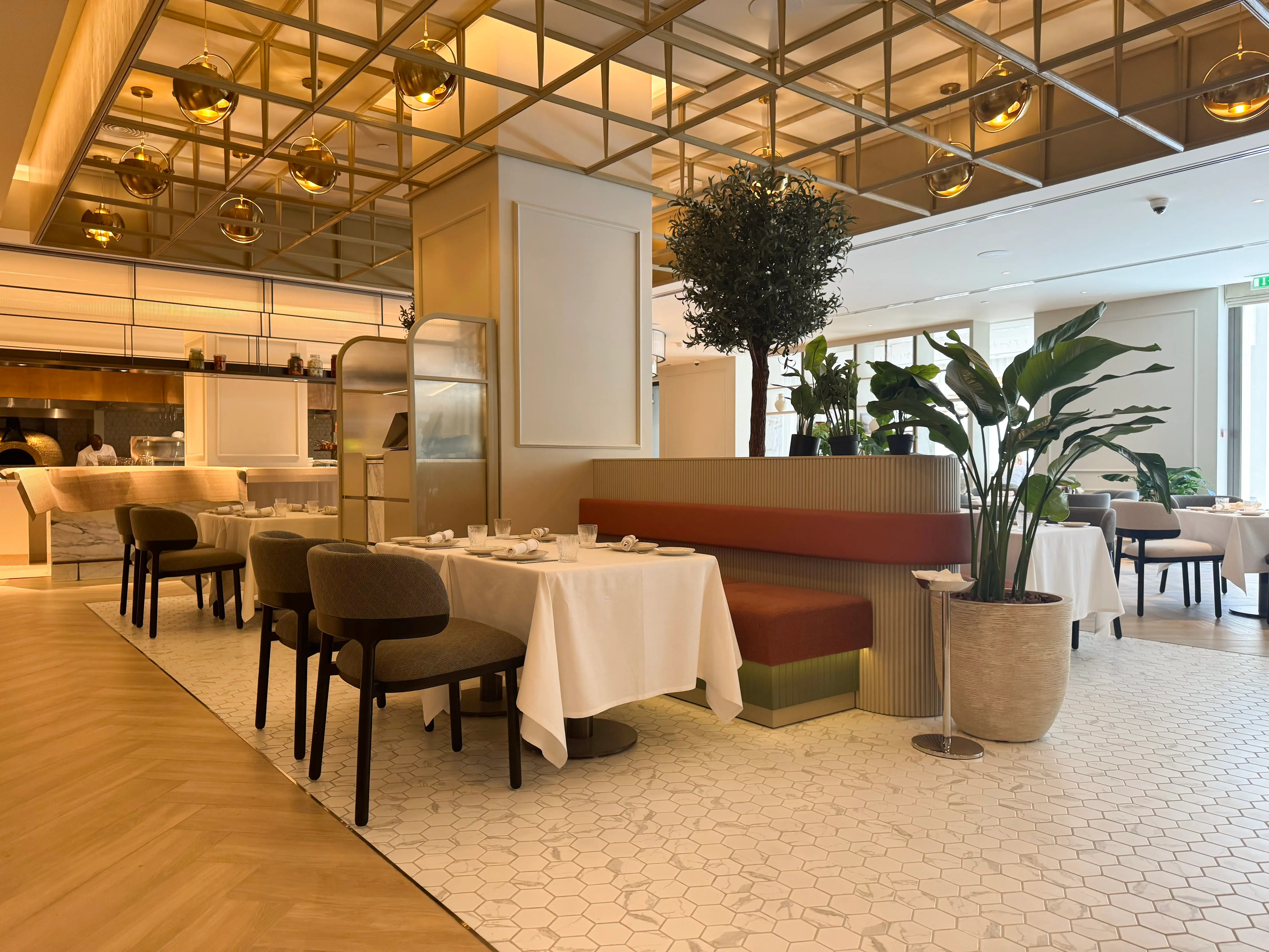 Modern Restaurant Furniture Design In Kempinski Hotel