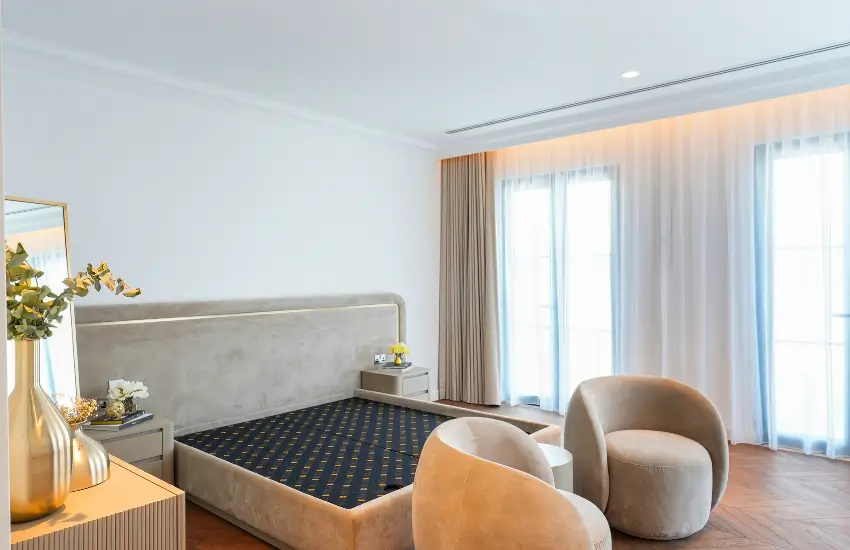 Modern Bedrooms in Dubai Implemented by BOLD Bespoke Design